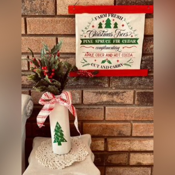 *Dazzling Holly Bush, 14” - Picture 4 of 9